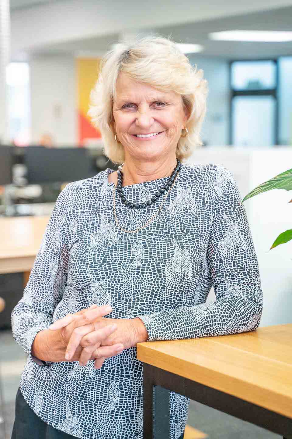 Dr Susan Macken